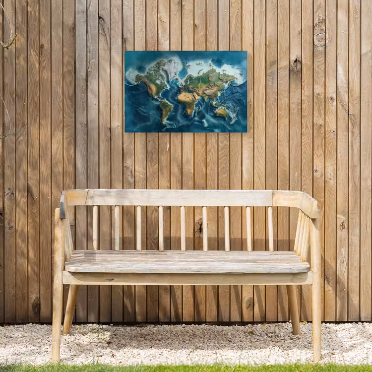 Wereldkaart - Realistisch - Contouren Tuinposter op houten frame 2 cm dik klein -sfeer4