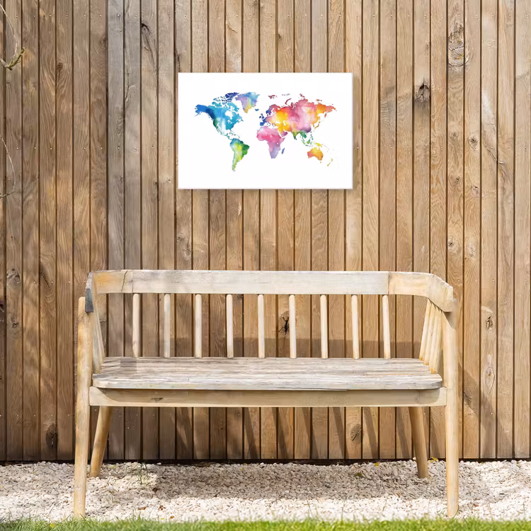 Wereldkaart - Regenboog - Aquarel Tuinposter op houten frame 2 cm dik klein -sfeer4