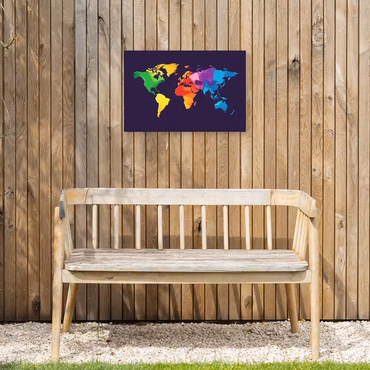 Wereldkaart - Regenboog - Paars Tuinposter op houten frame 2 cm dik klein -sfeer4