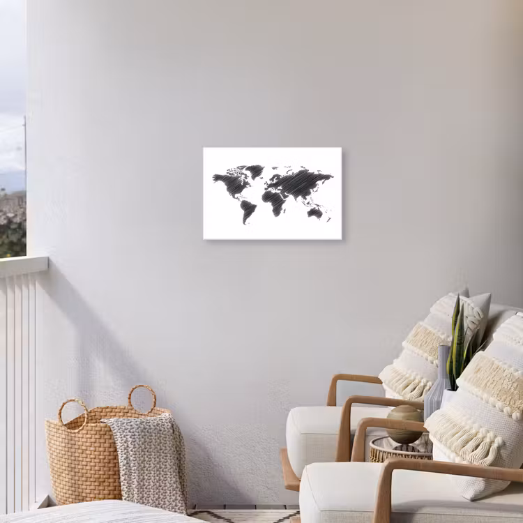 Wereldkaart - Schets - Zwart - Wit Tuinposter op houten frame 2 cm dik klein -sfeer1