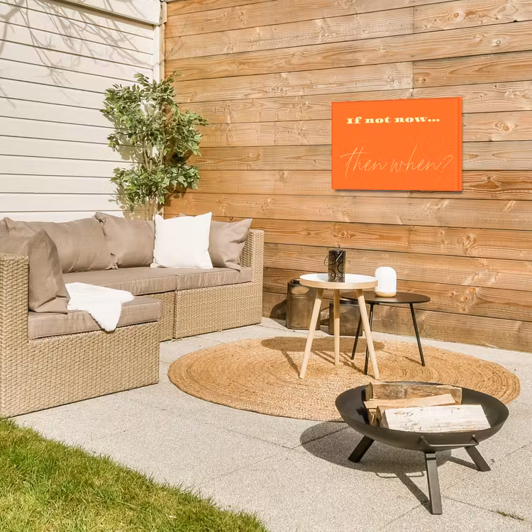 If not now then when - Oranje - Geel - Levendig Tuinposter op houten frame 2 cm dik klein -sfeer2
