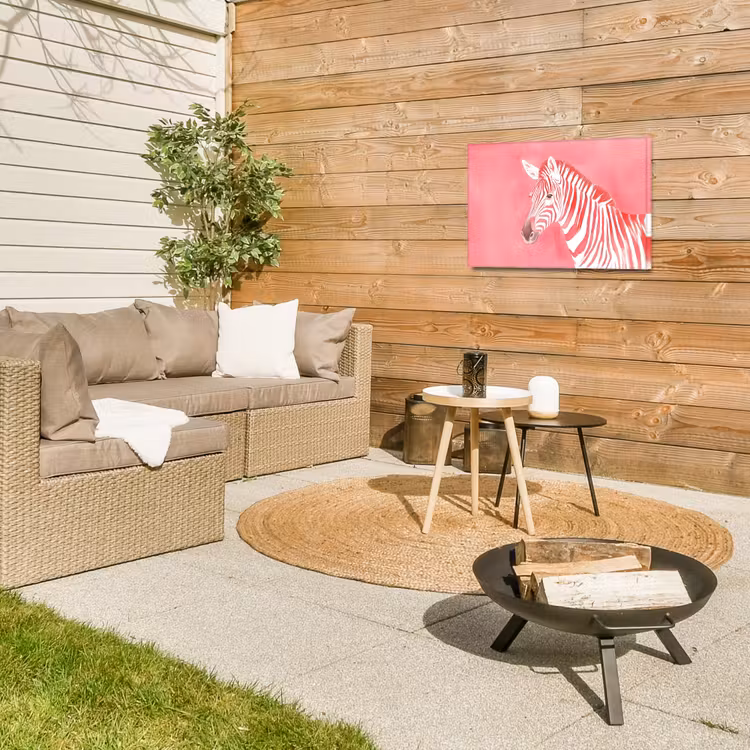 Zebra - Pink - Verf Tuinposter op houten frame 2 cm dik klein -sfeer2