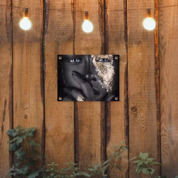Vrouw - Goud - Zwart - Schmink - Luxe tuinposter los doek klein -sfeer1