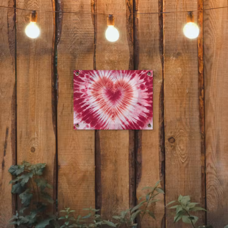 Hartvorm - Roze - Tie dye tuinposter los doek klein -sfeer1
