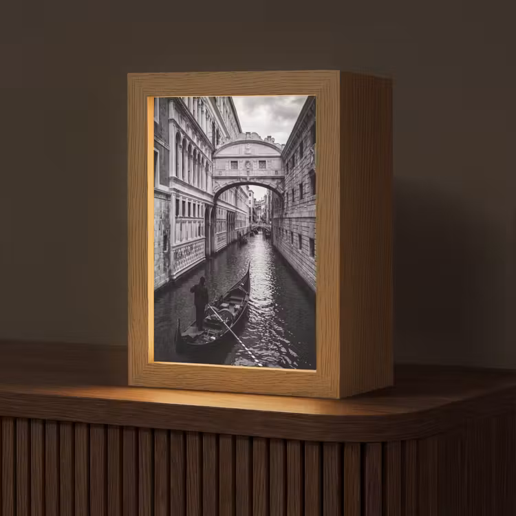Personalisierte Lightbox - Boot – Wasserstraße – Stadt – Schwarz-Weiß – Architektur - Boot - Waterweg - Stad - Zwart-wit - Architectuur Light Box met kabel (Tafellamp) klein