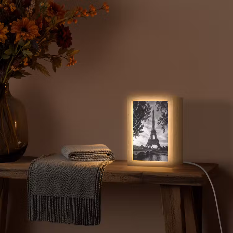 Personalisierte Lightbox - Eiffelturm – Paris – Fluss – Architektur – Schwarz-Weiß - Eiffeltoren - Parijs - Rivier - Architectuur - Zwart-wit Light Box met kabel (Tafellamp) klein