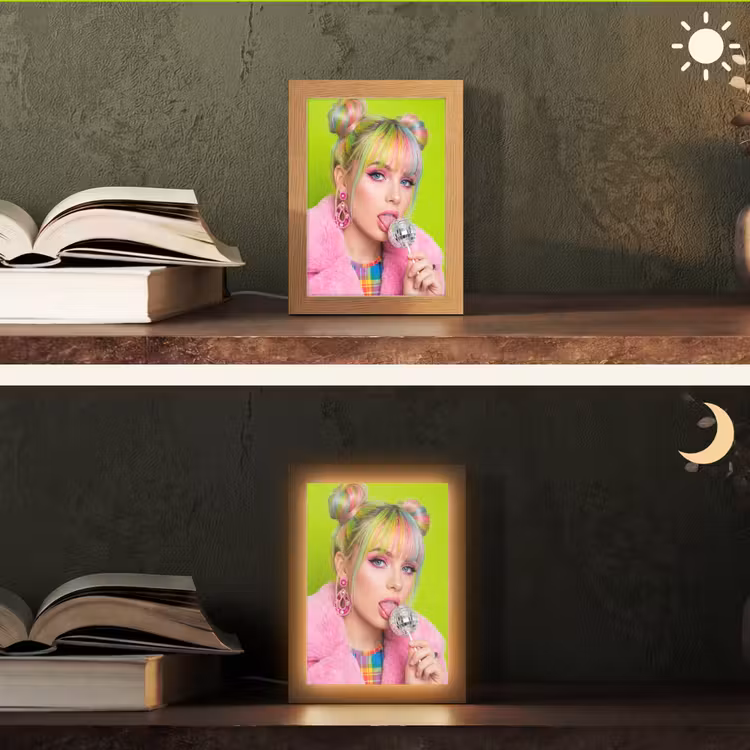 Vrouw - Kleurrijk haar - Pop art - Modern - Levendig Light Box met kabel (Tafellamp) klein -sfeer3