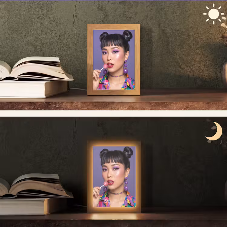 Vrouw - Portret - Make-up - Paars - Levendig Light Box met kabel (Tafellamp) klein -sfeer3