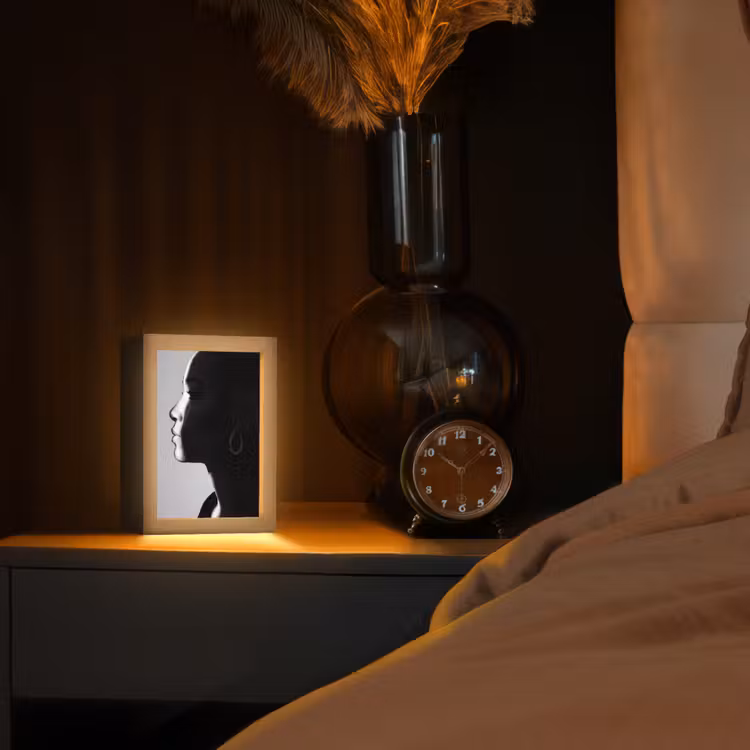 Vrouw - Profiel - Mensen - Zwart-wit Light Box met kabel (Tafellamp) klein -sfeer1