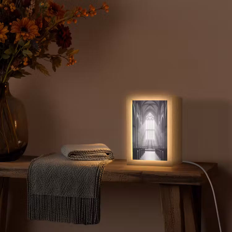 Kerk - Interieur - Lichtstralen - Architectuur - Klassiek Light Box met kabel (Tafellamp) klein -sfeer4