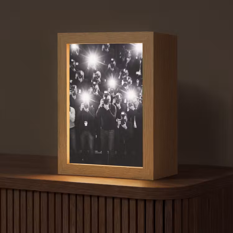 Mensen - Camera - Flitslicht - Zwart-wit - Media Light Box met kabel (Tafellamp) klein -z3d_website