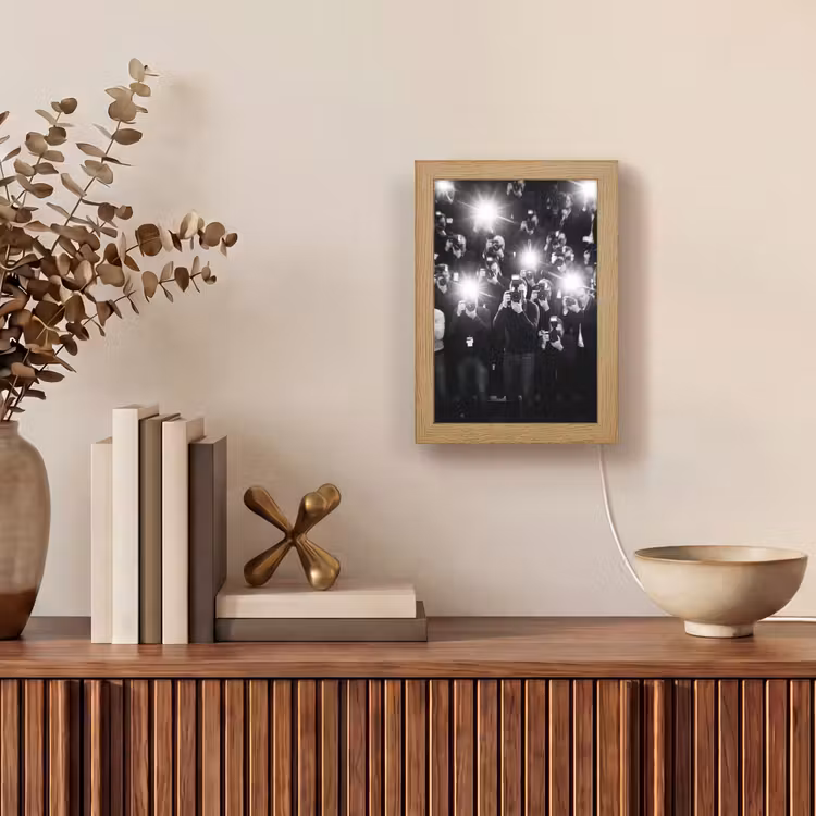 Mensen - Camera - Flitslicht - Zwart-wit - Media Light Box met kabel (Tafellamp) klein -sfeer2