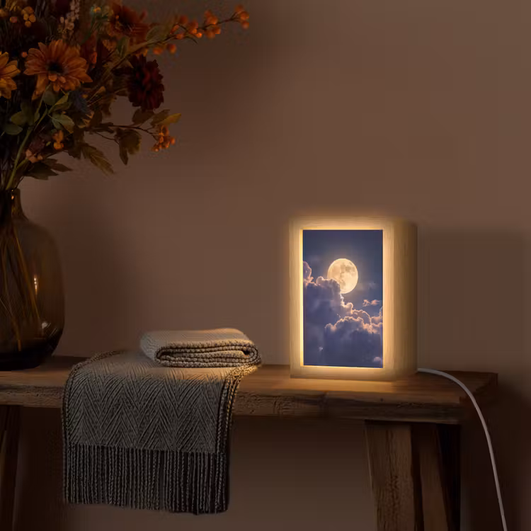 Maan - Wolken - Nacht - Oranje Light Box met kabel (Tafellamp) klein -sfeer4
