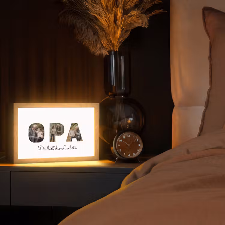 upload-69d8e362b023c-opa-duits Light Box met kabel (Tafellamp) klein -sfeer1