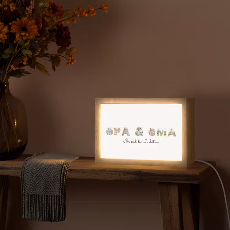upload-69d8e362b023c-opa-oma-duits Light Box met kabel (Tafellamp) klein -sfeer4