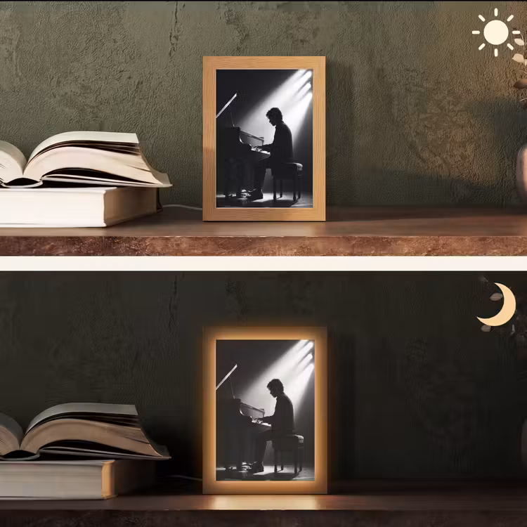 Persoon - Piano - Muziek - Zwart-wit - Podium Light Box met kabel (Tafellamp) klein -sfeer3