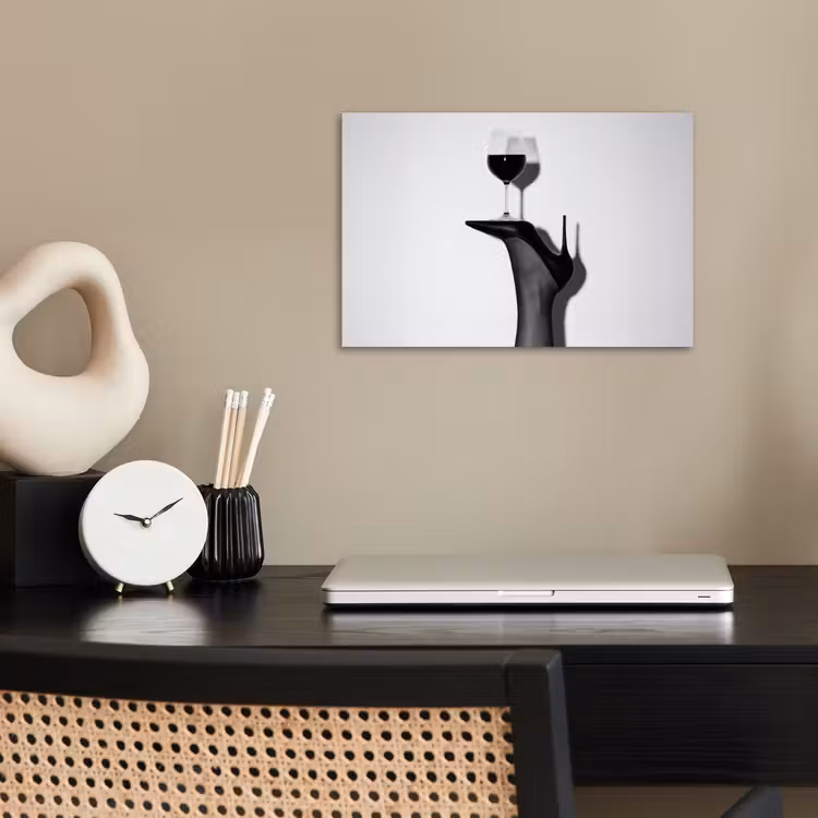 Hak - Wijn - Minimalistisch - Zwart poster papier klein -sfeer1