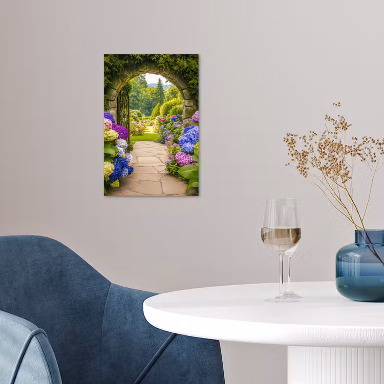 Doorkijk - Poort - Hortensia - Bloementuin poster papier klein -sfeer3
