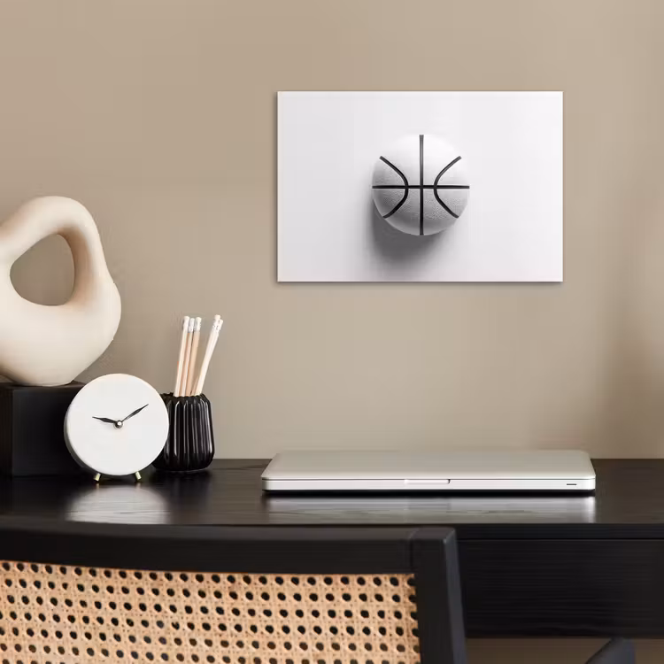 Basketbal - Wit - Schaduw - Lijnen poster papier klein -sfeer1
