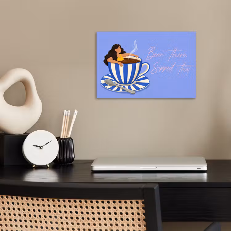 Mok - Koffie - Vrouw - Paars poster papier klein -sfeer1