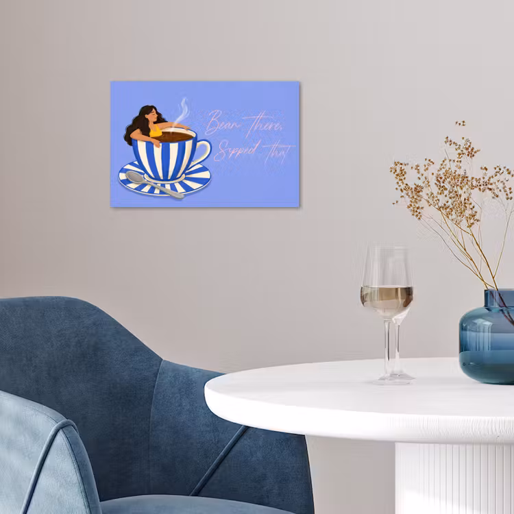 Mok - Koffie - Vrouw - Paars poster papier klein -sfeer3