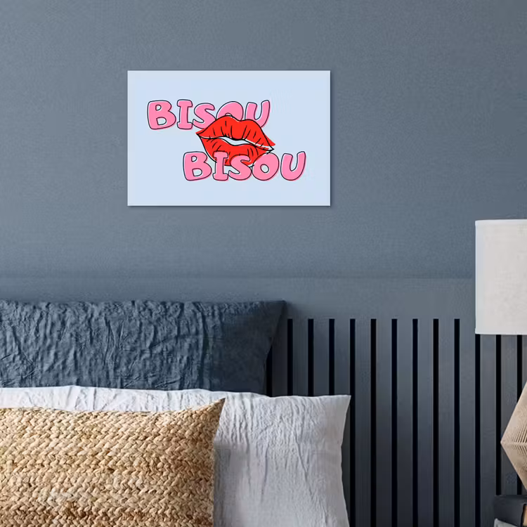 Bisou - Blauw - Roze - Lippen poster papier klein -sfeer2