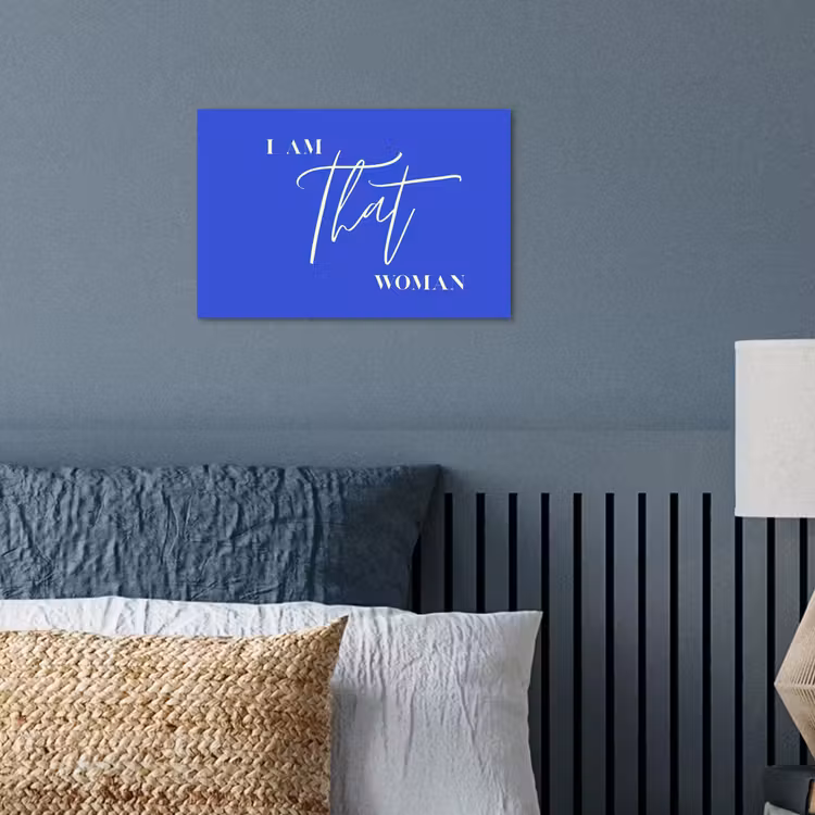 Blauw - I am that woman - Sierlijk - Minimalistisch poster papier klein -sfeer2