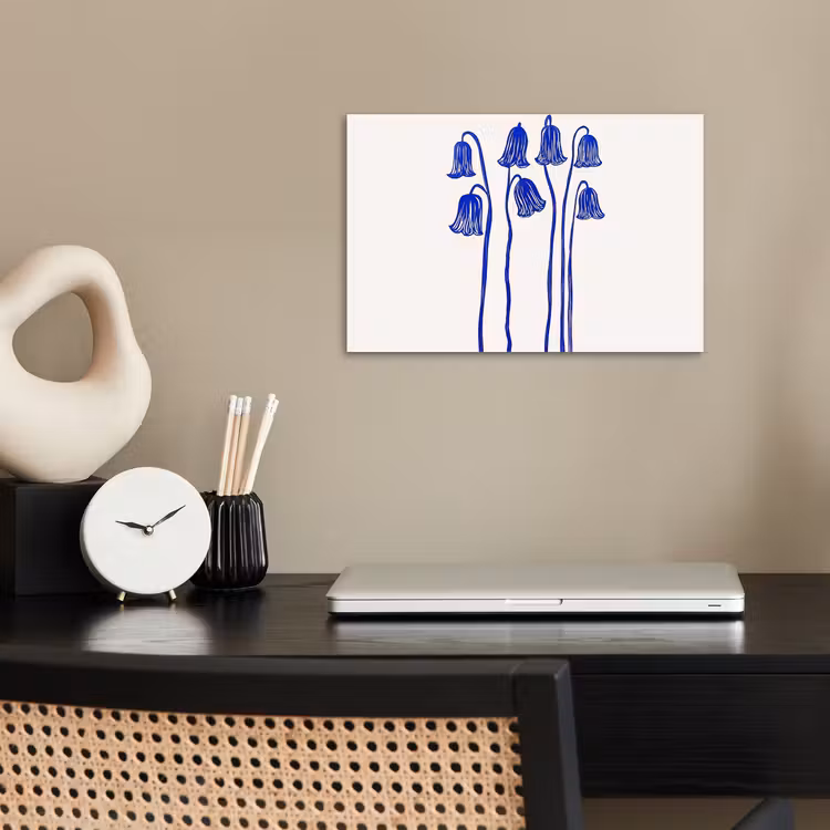 Bloemen - Blauw - Lijnen - Bloemblaadjes poster papier klein -sfeer1