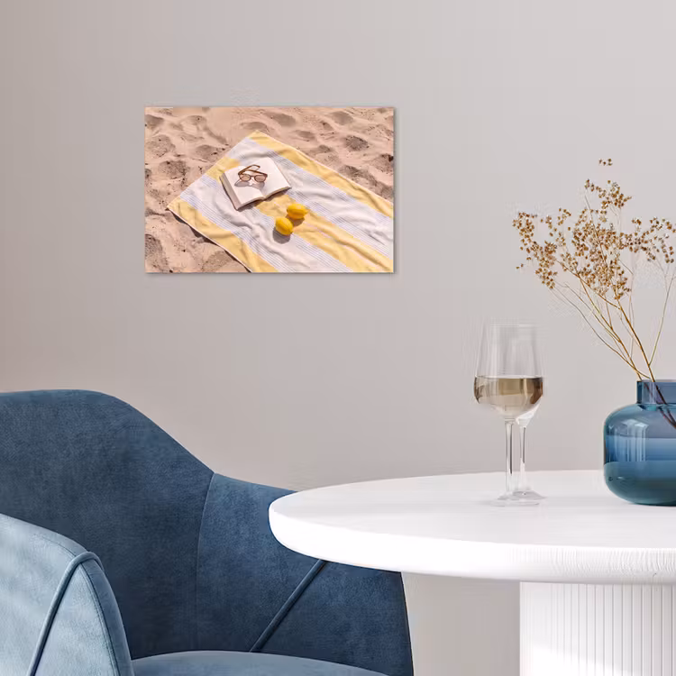 Boek - Zonnebril - Strand - Zomer - Geel poster papier klein -sfeer3