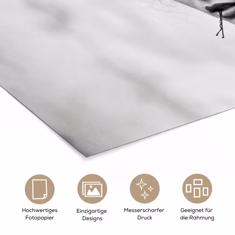 Edgy - Vrouw - Zwart - Wit poster papier klein -tcloseup_DE