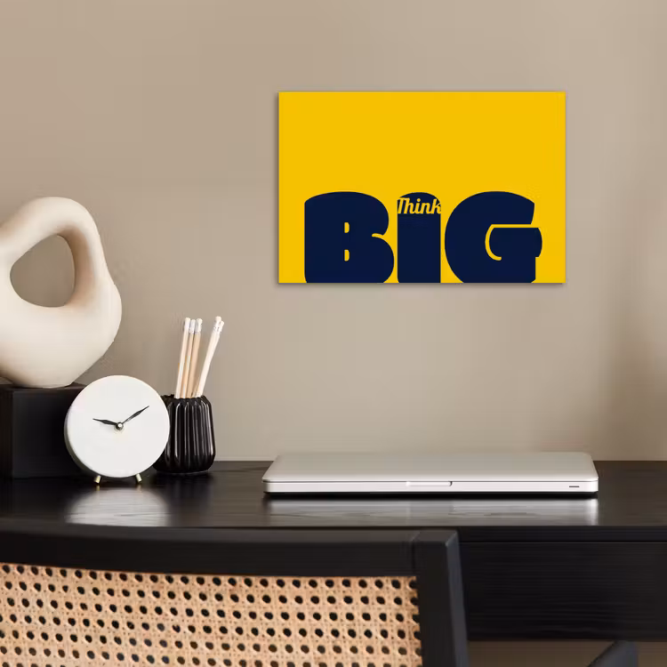 Geel - Think big - Grafisch poster papier klein -sfeer1