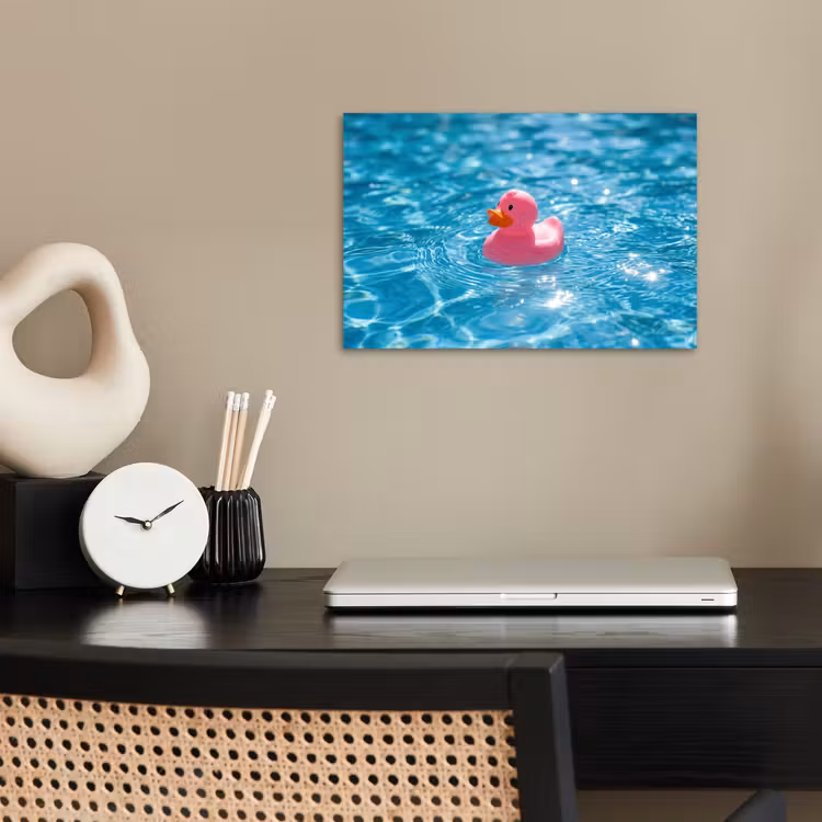 Badeend - Dobberend - Roze poster papier klein -sfeer1