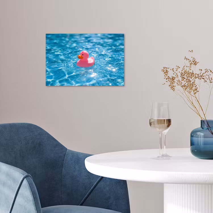 Badeend - Dobberend - Roze poster papier klein -sfeer3
