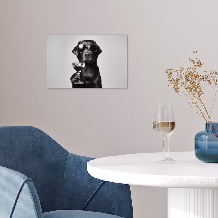 Hond - Zwart - Wijnglas - Zonnebril poster papier klein -sfeer3