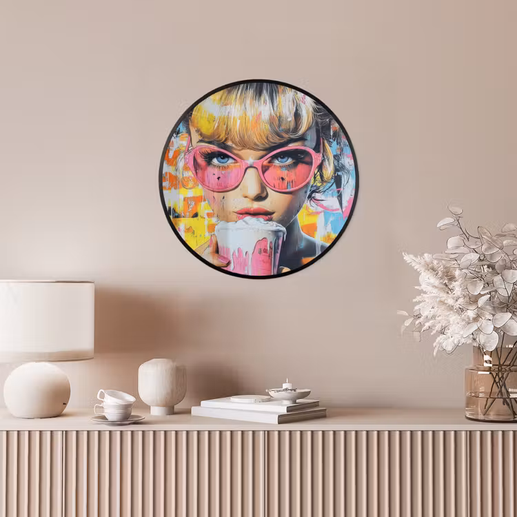 Expressief - Milkshake - Vrouw - Felle kleuren Fotolijst rond zonder passe partout klein -sfeer3