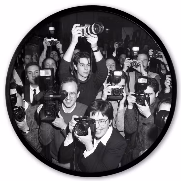 Fotografen - Menigte - Flitsers - Journalistiek Fotolijst rond zonder passe partout klein -3d