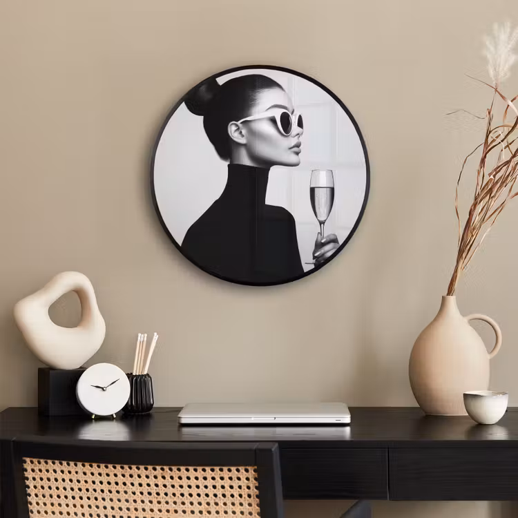 Vrouw - Champagne - Modern Fotolijst rond zonder passe partout klein -sfeer1