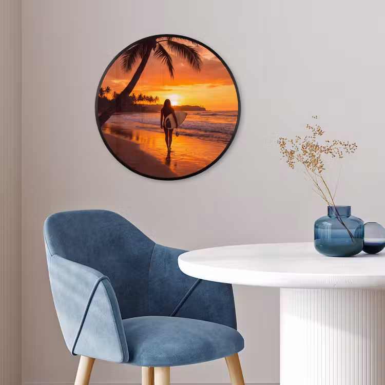 Vrouw - Surfplank - Strand - Zonsondergang - Oranje Fotolijst rond zonder passe partout klein -sfeer2