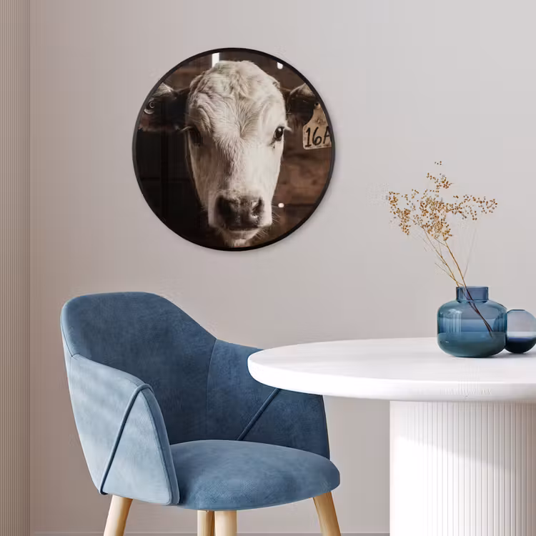 Kalf - Oormerk - Houten stal Fotolijst rond zonder passe partout klein -sfeer2