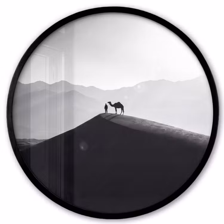 Mens - Kameel - Zandduin - Natuur - Monochroom Fotolijst rond zonder passe partout klein -3d