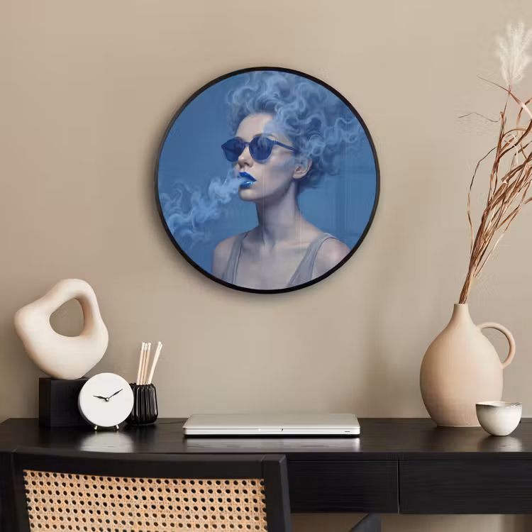Portret - Zonnebril - Rook - Abstract - Blauw Fotolijst rond zonder passe partout klein -sfeer1