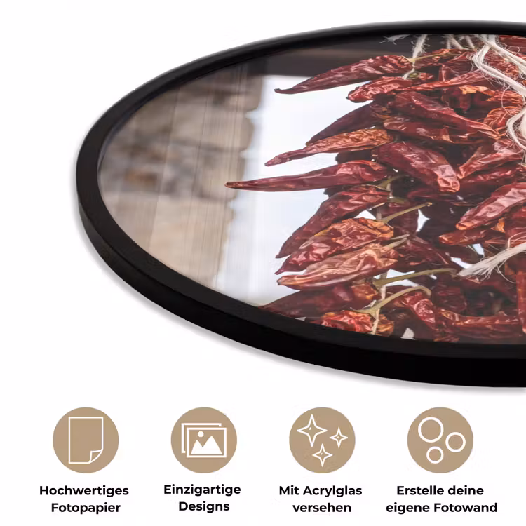 Poster im Rahmen Rund - Rote Chilischoten – Essen - Rode pepers - Eten Fotolijst rond zonder passe partout klein