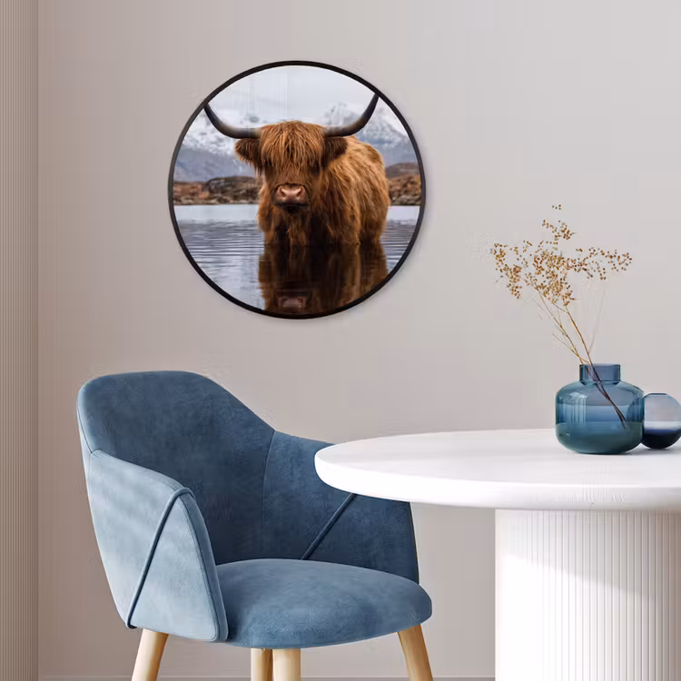 Schotse hooglander - Bruin - Water Fotolijst rond zonder passe partout klein -sfeer2