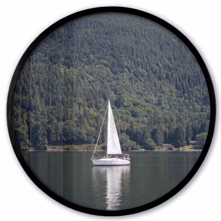 Zeilboot - Water - Bergen - Natuur - Groen Fotolijst rond zonder passe partout klein -3d