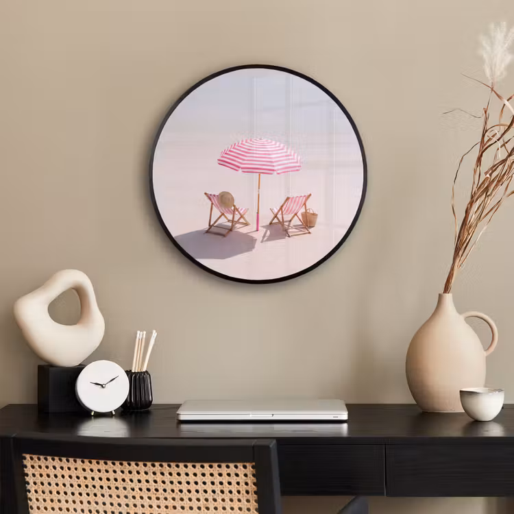 Strand - Parasol - Ligstoel - Zomer - Roze Fotolijst rond zonder passe partout klein -sfeer1