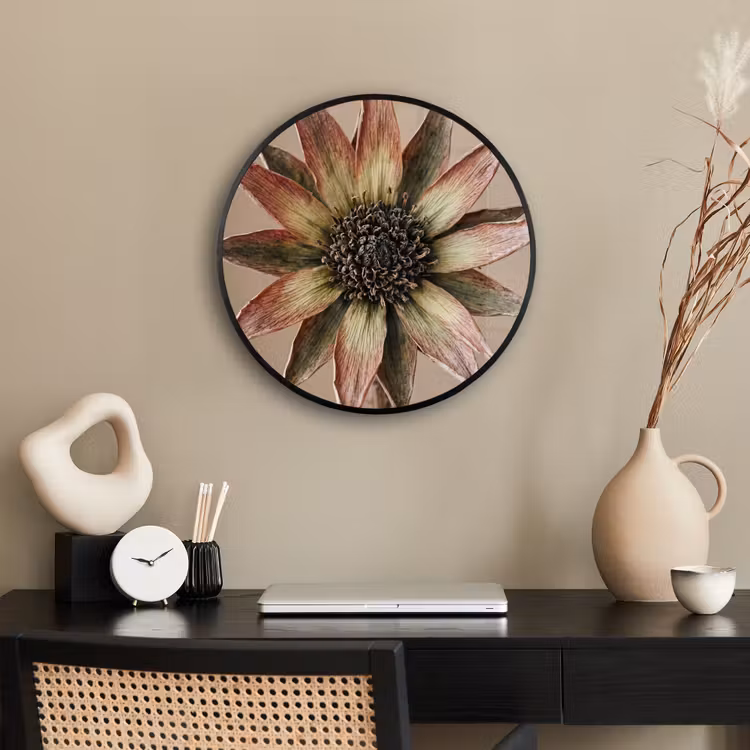 Droogbloem - Protea - Vintage - Beige - Rustiek Fotolijst rond zonder passe partout klein -sfeer1