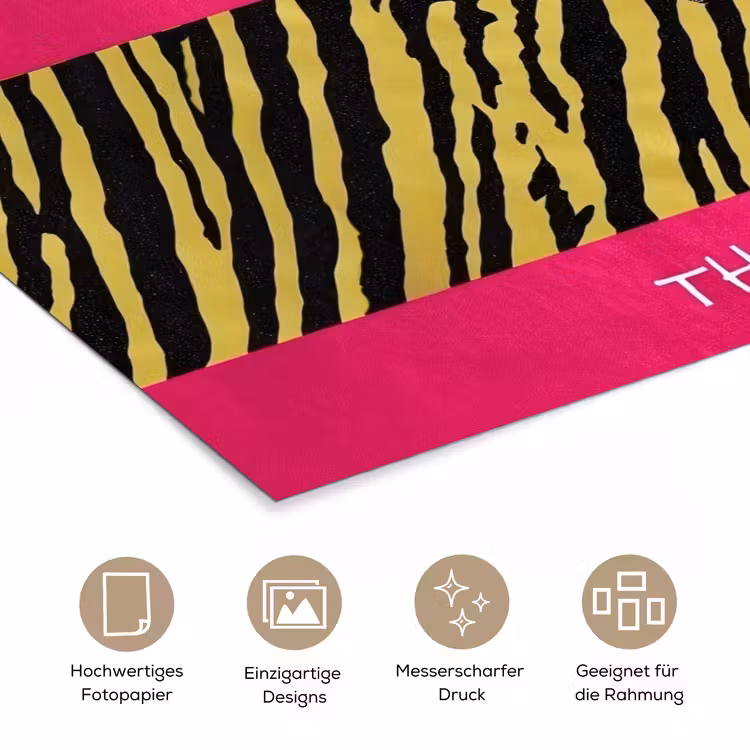 Kat - Baas - Roze - Tijgerprint poster papier klein -tcloseup_DE