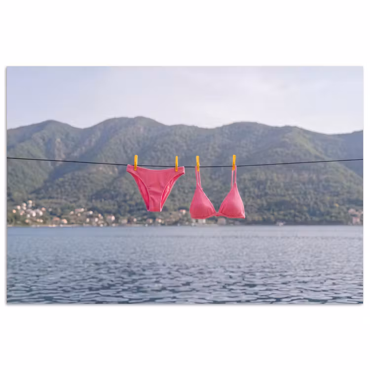Kleding - Badkleding - Waslijn - Zomer - Roze poster papier klein -3d