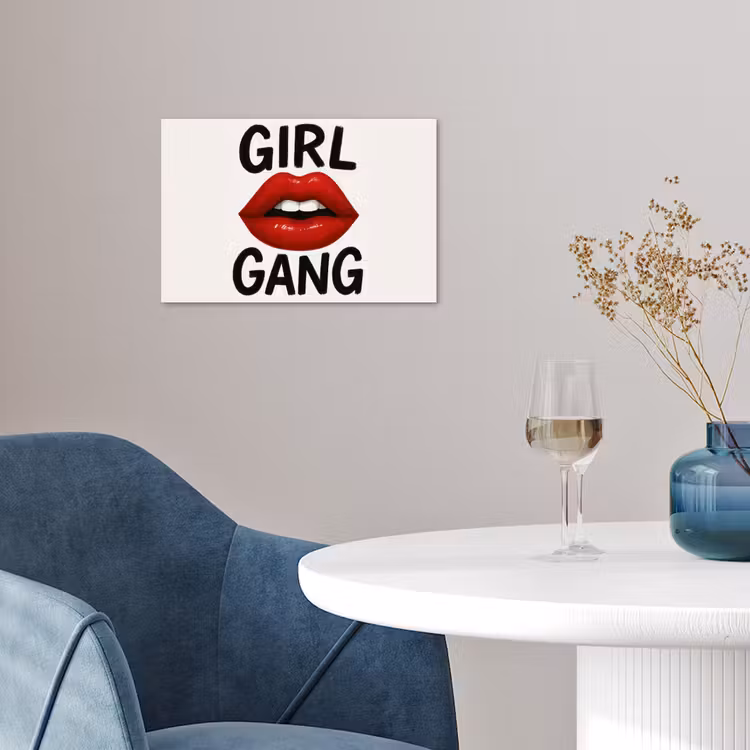 Lip - Girl - Rood - Letters poster papier klein -sfeer3