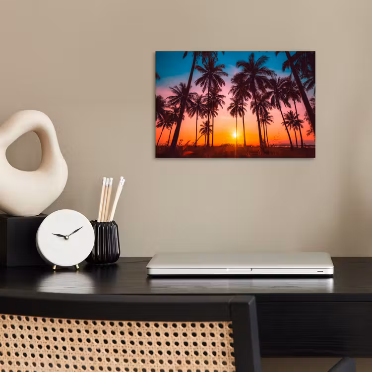 Palmboom - Zonsondergang - Horizon - Strand - Oranje - Roze poster papier klein -sfeer1